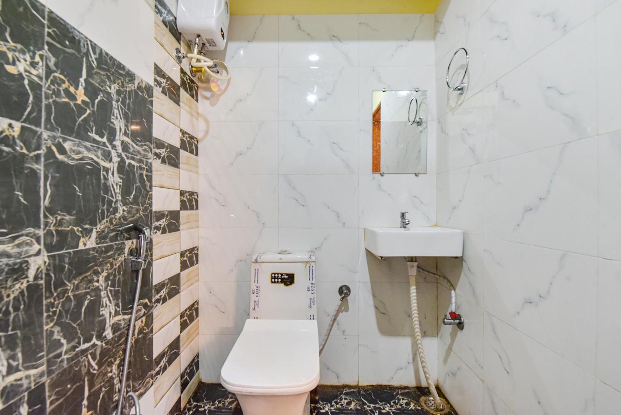 Fabhotel The Castle Inn أُودايبور المظهر الخارجي الصورة